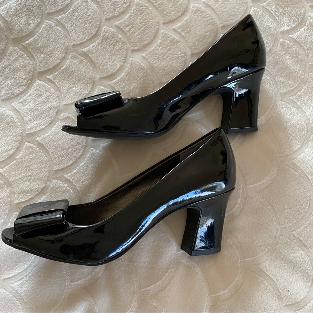 COPY - Black patent Naturalizer Dress shoe